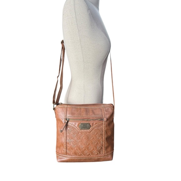 B.O.C. Brown Embossed Crossbody Bag - Picture 2 of 4